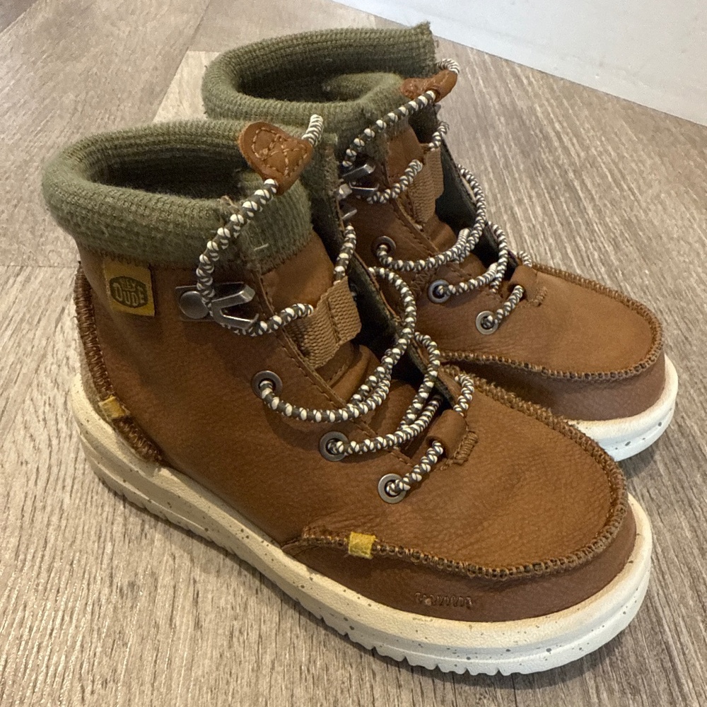 HEY DUDE toddler boots